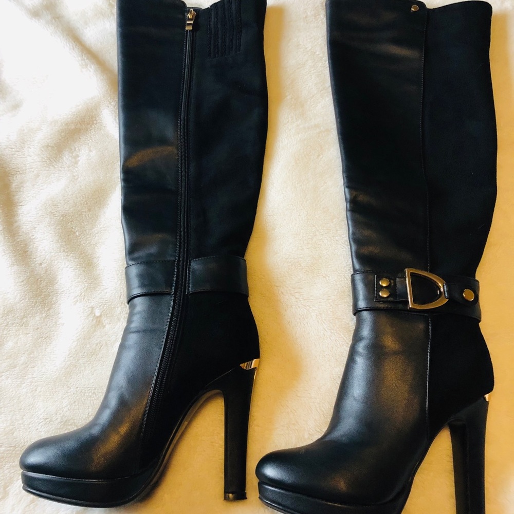 Guess boots SOLD